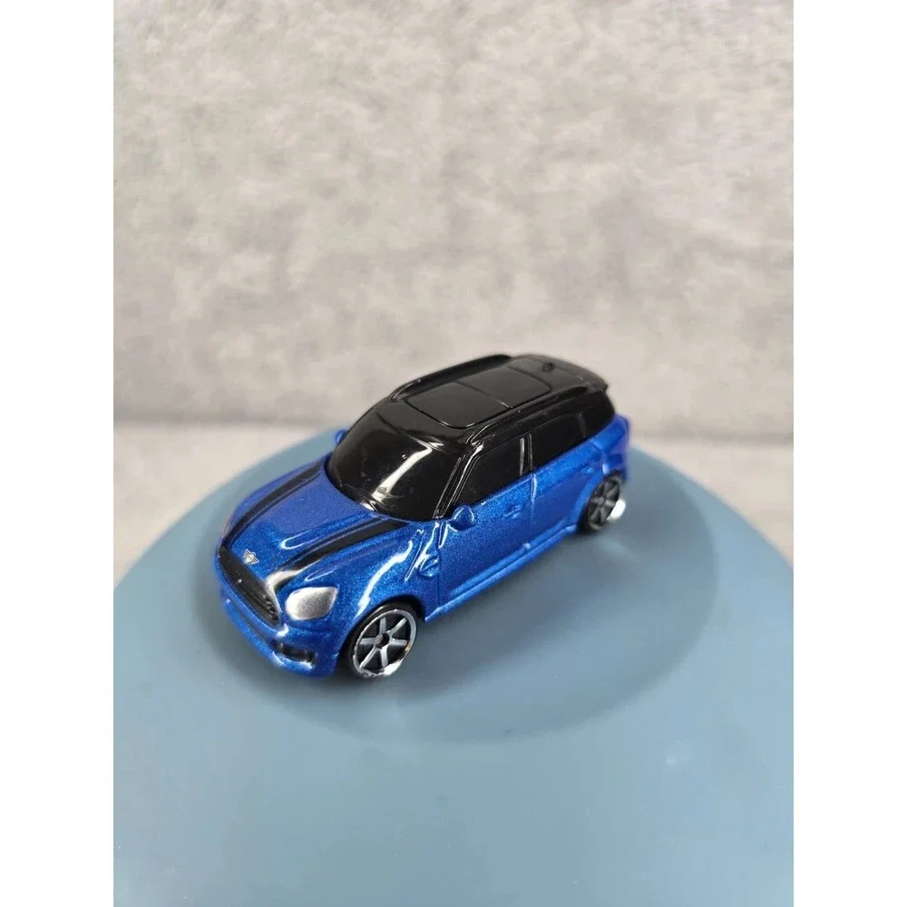 Maisto 1/64 diecast blue mini cooper countryman loose toy vehicle